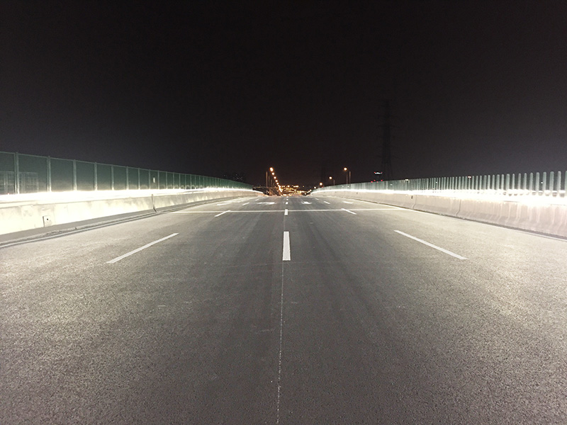 新技術革新,智能化,節(jié)能性,道路照明,領域的應用