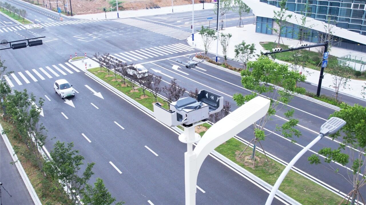 三思,開源鴻蒙,戰(zhàn)略簽約,開啟,千行百業(yè),數(shù)智化,國(guó)產(chǎn)化,共建之路